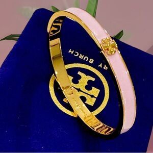 TORY BURCH KIRA ENAMEL HINGED BRACELET IN TORY GOLD / PINK ORQUID.